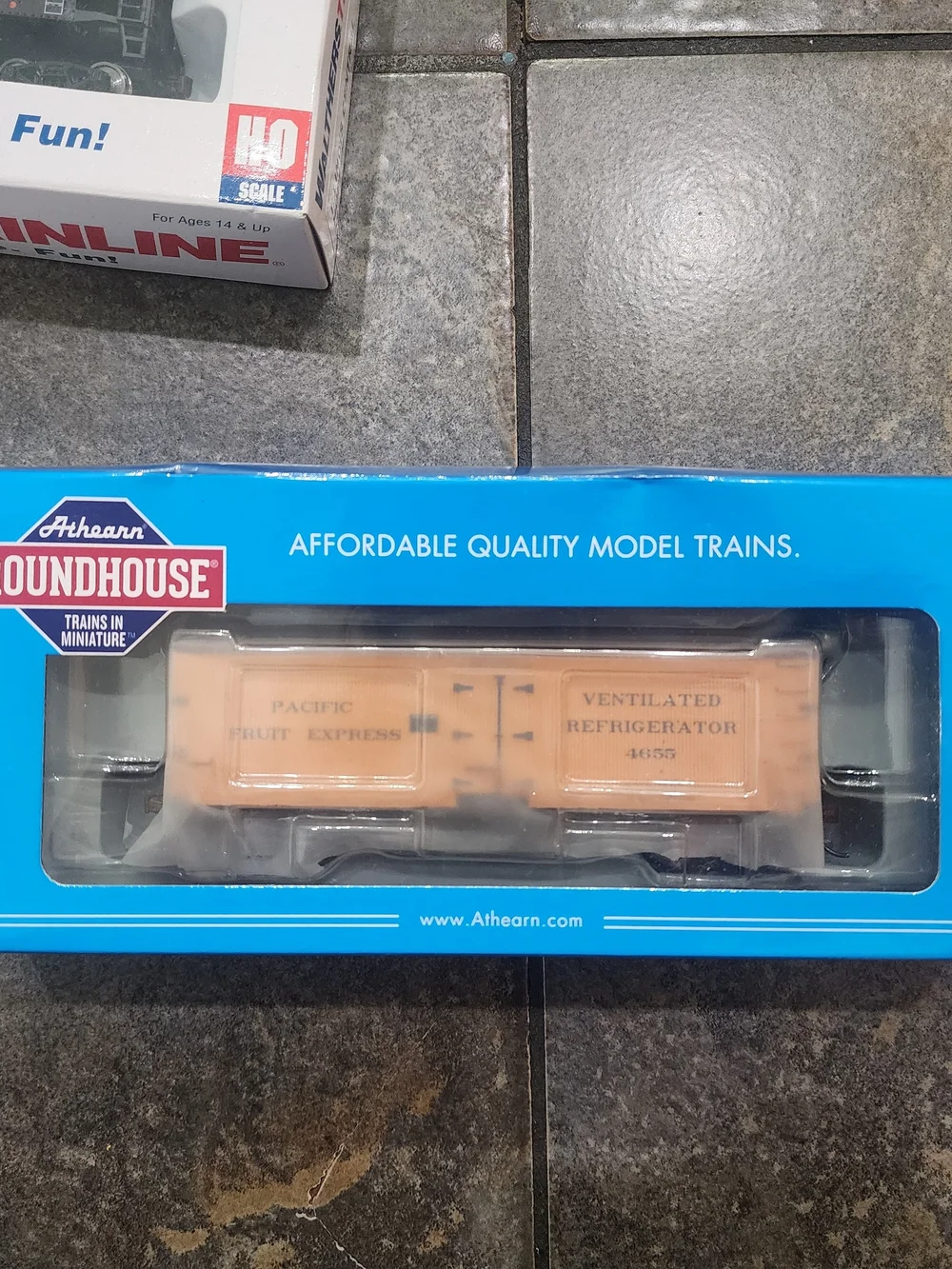 Model Train Lot Of 6 HO Scale Freight Cars New- Walthers, Roundhouse, Etc.